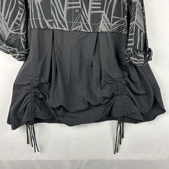 Moonlight by Y&S Lagenlook Tunic Top Black Graphic 3173 USA Made Women's Size M - Picture 3 of 8